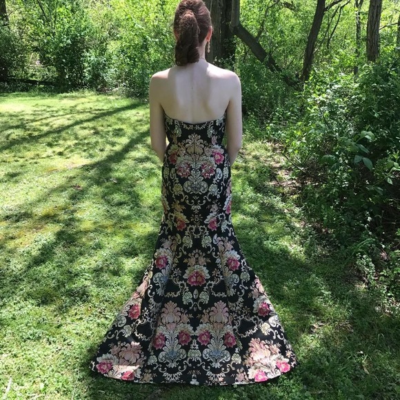 Prom Dress - Picture 1 of 3